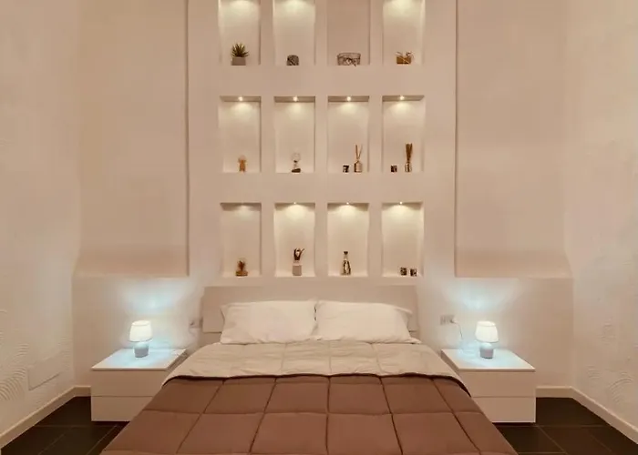 Dimora Falcone バーリ